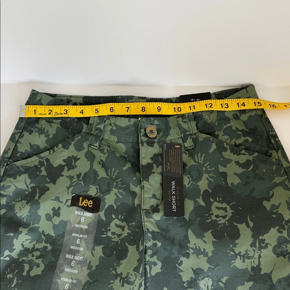LEE women’s Olive Camouflage Flat Front Shorts. - Picture 7 of 14